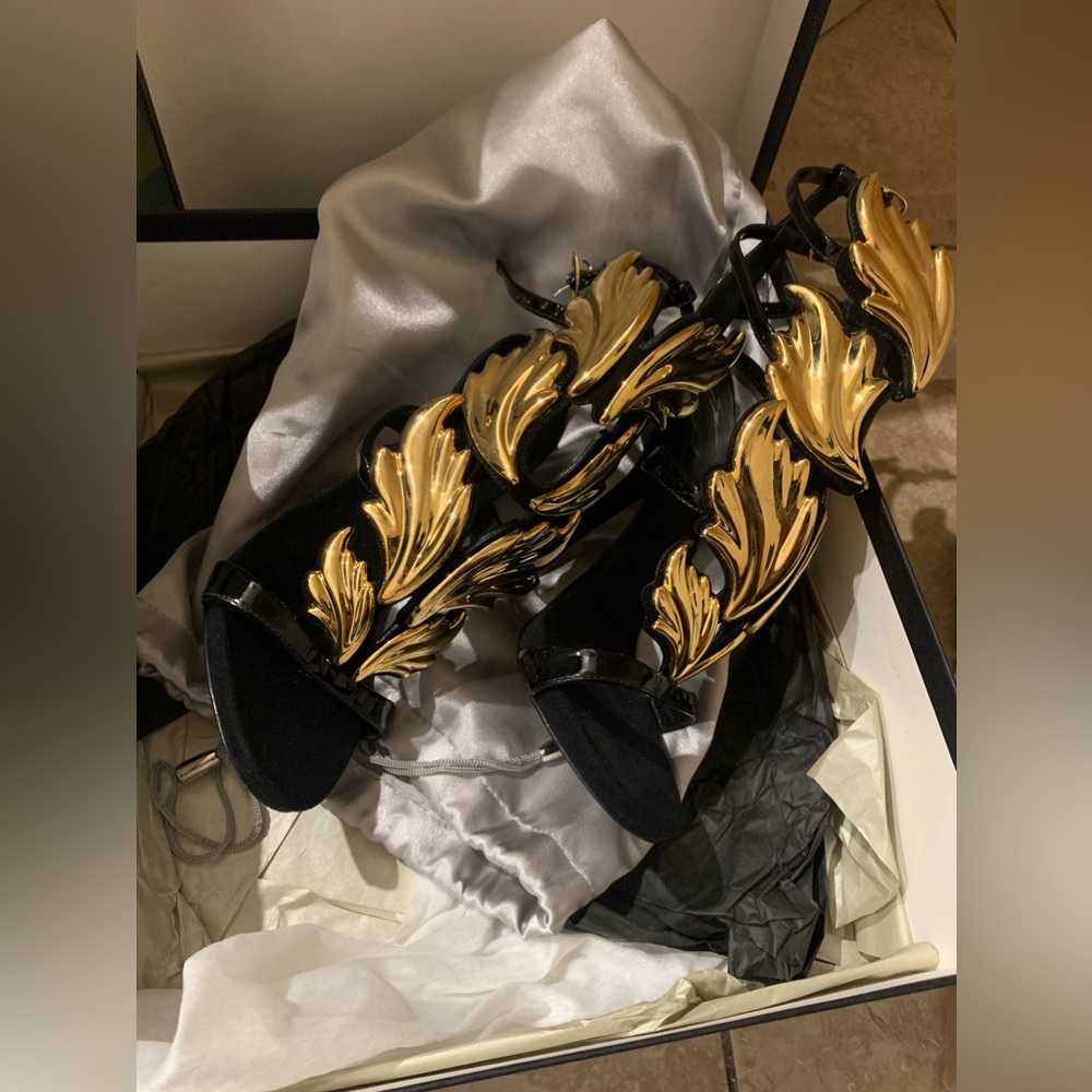 Authentic giuseppe zanotti wings cruel